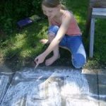 Here are all kinds of fun ways to use ants for nature study fun -- even running a chalk maze! :)