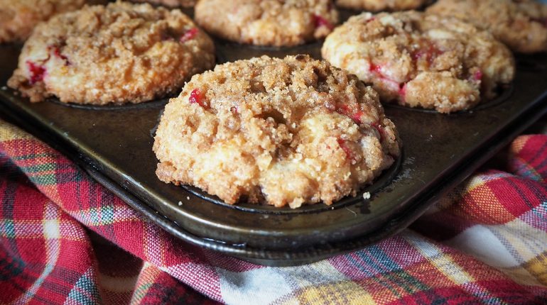 cranberry walnut muffins